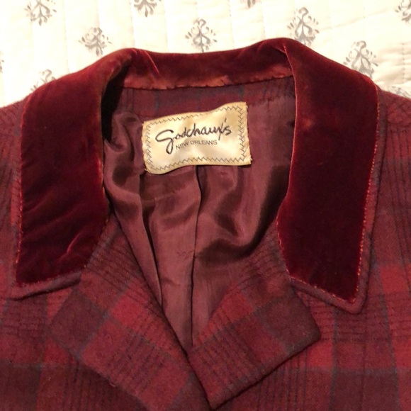Vintage Paul Parnes Cropped Plaid Tweed Wool Jacket with Velvet Collar. - Picture 3 of 12